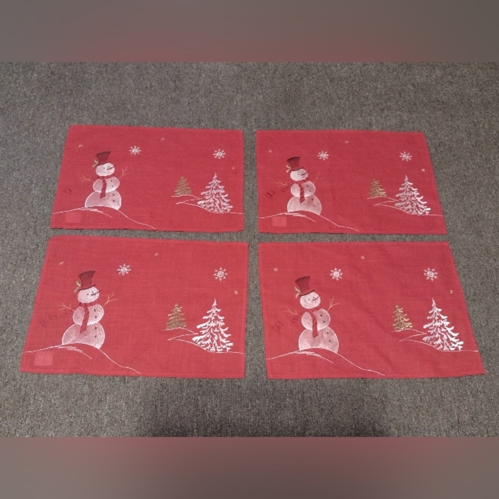 Like new fabric snowman placements